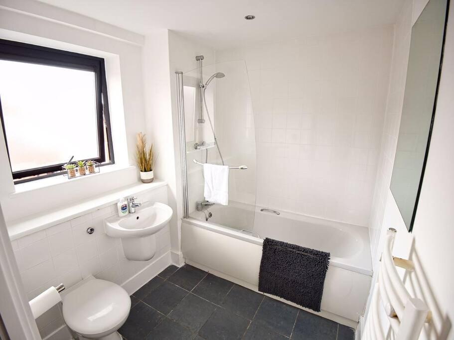 Lovely 1 Bedroom Apartment - Bham City Centre バーミンガム エクステリア 写真